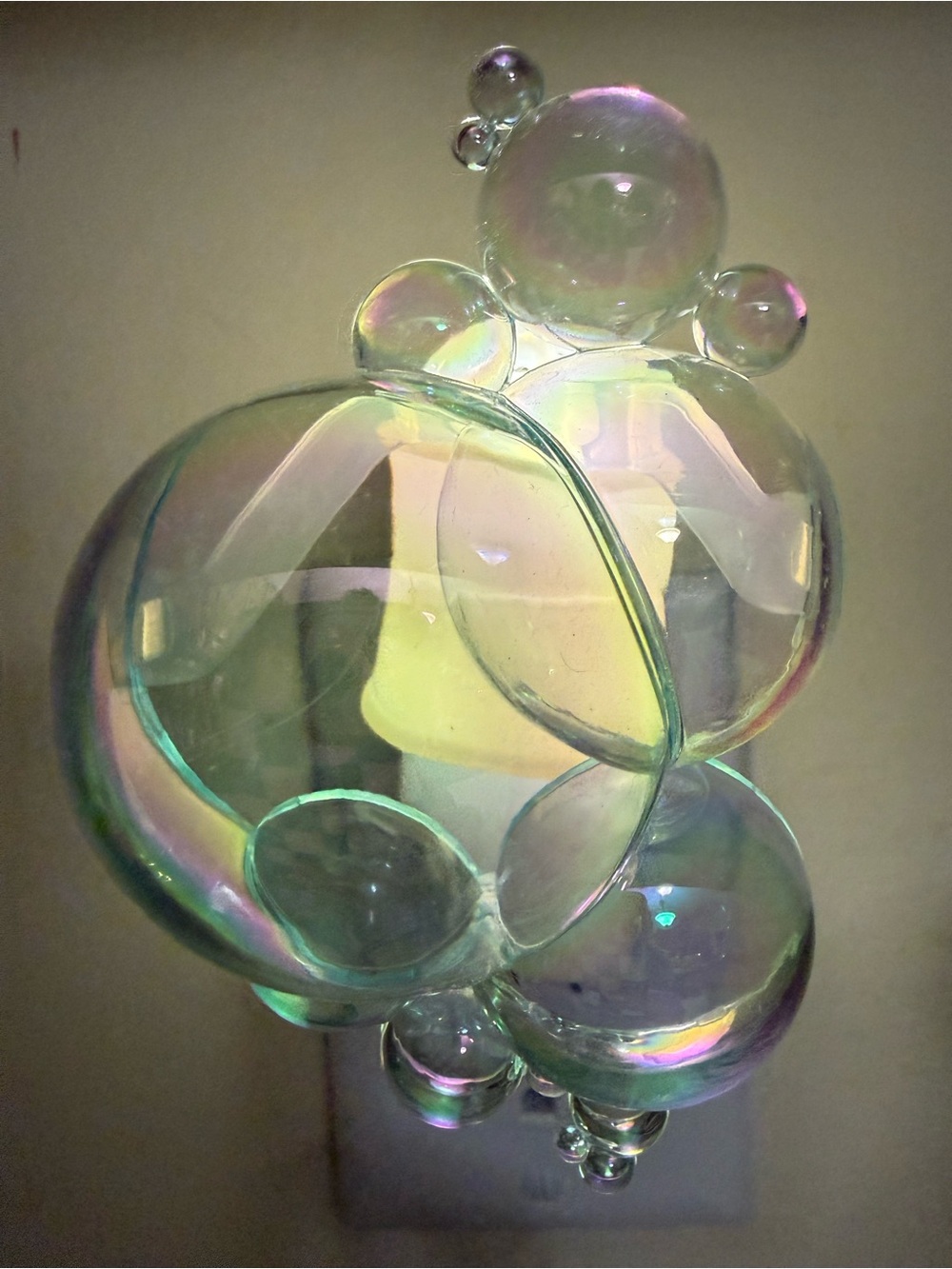 Bath and Body Works Iridescent Glass Bubble Wallflower nightlight